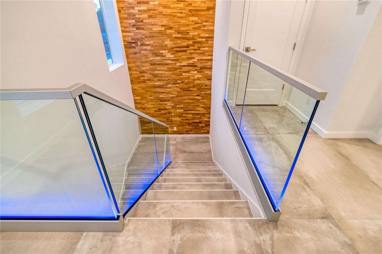 2585 Clematis Street, Sarasota, FL 34239 Photo