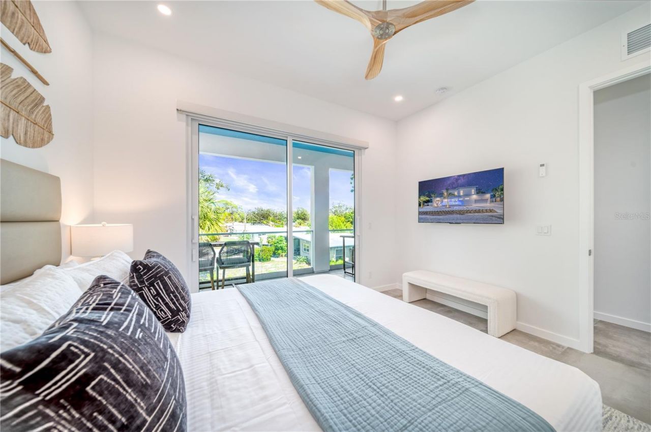 2585 Clematis Street, Sarasota, FL 34239 Photo