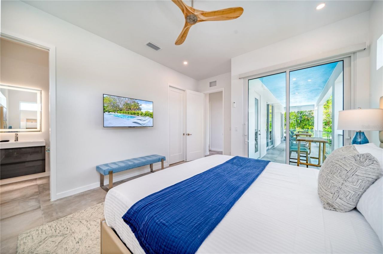 2585 Clematis Street, Sarasota, FL 34239 Photo