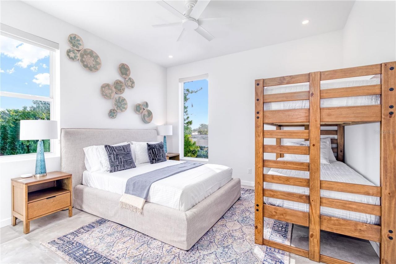 2585 Clematis Street, Sarasota, FL 34239 Photo