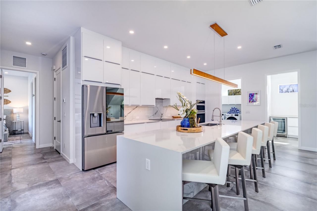 2585 Clematis Street, Sarasota, FL 34239 Photo