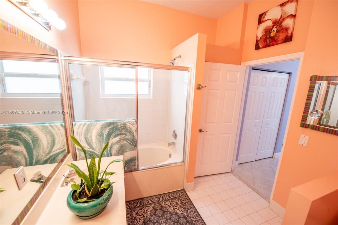 13070 NW 5th St, Pembroke Pines, FL 33028 Photo