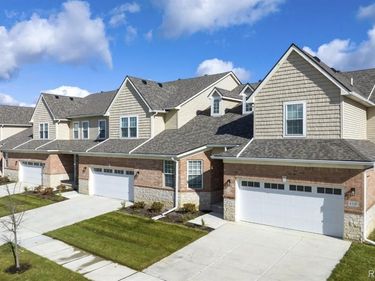 4308 Navin Field Lane, Troy, MI 48085