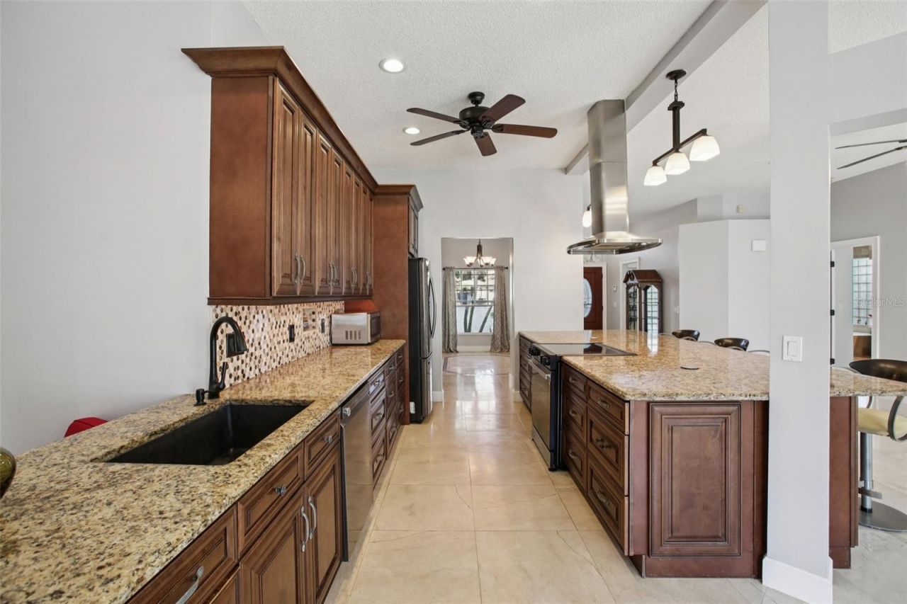 1424 Ridge Shore Drive, Tarpon Springs, FL 34689 Photo