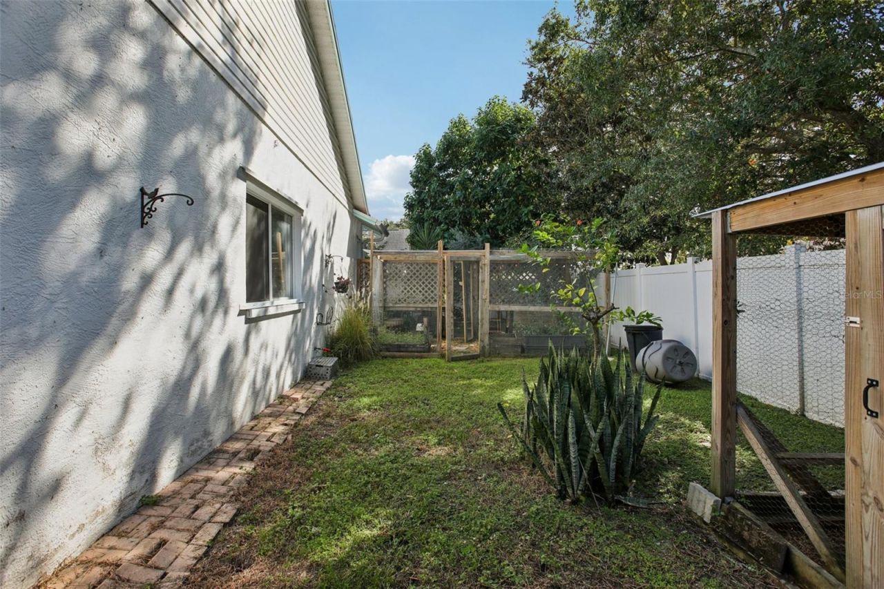 1424 Ridge Shore Drive, Tarpon Springs, FL 34689 Photo