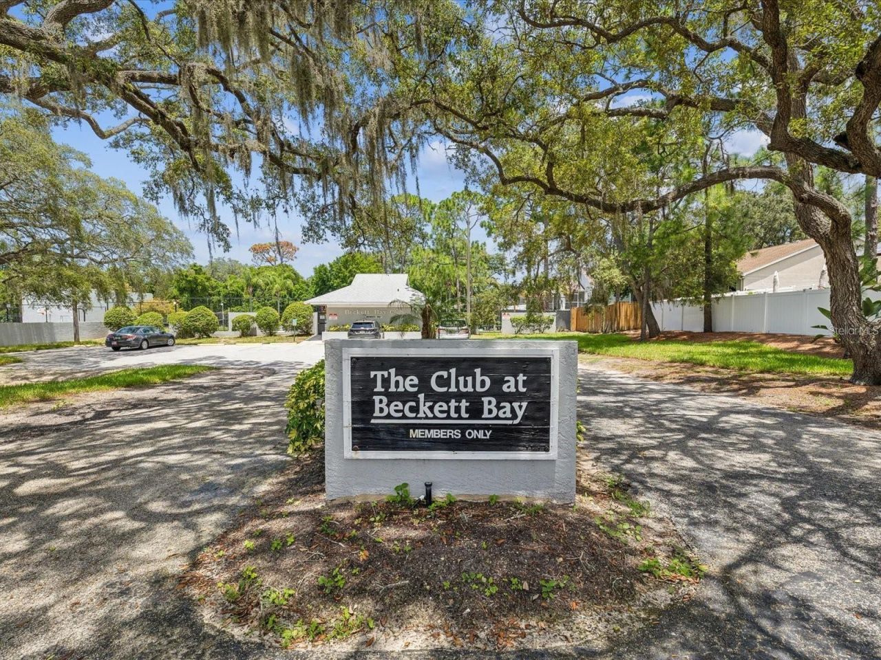 1424 Ridge Shore Drive, Tarpon Springs, FL 34689 Photo