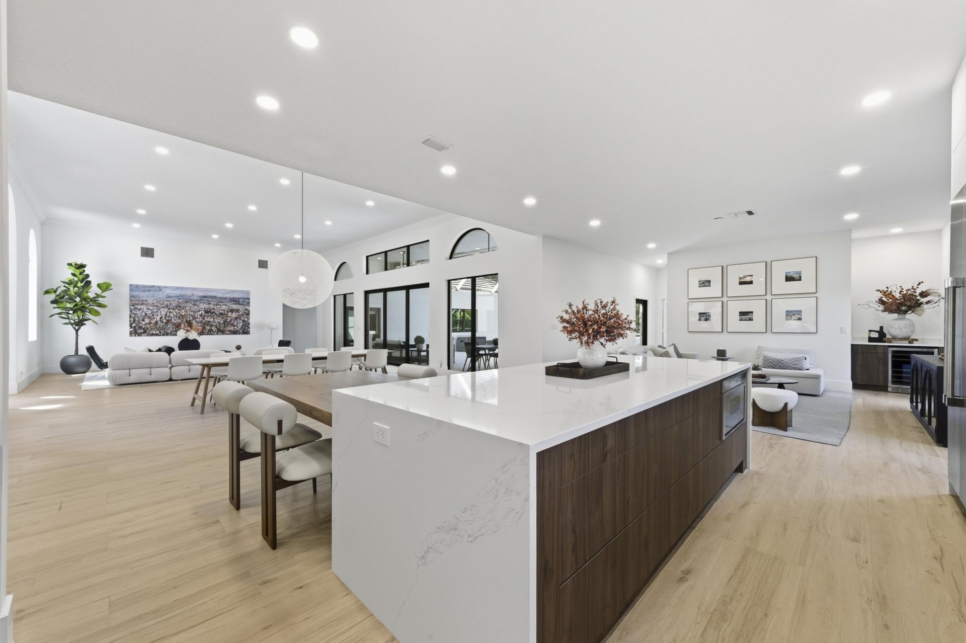 2557 Seminole Circle, West Palm Beach, FL 33409 Photo