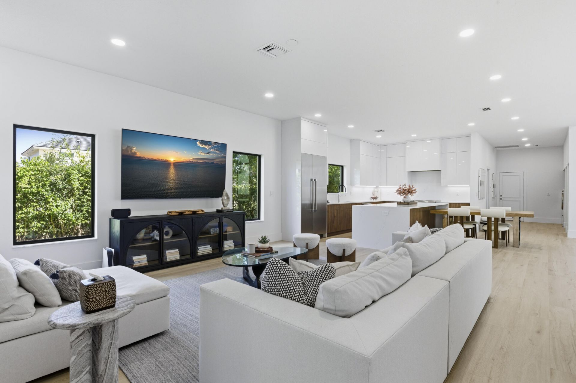 2557 Seminole Circle, West Palm Beach, FL 33409 Photo