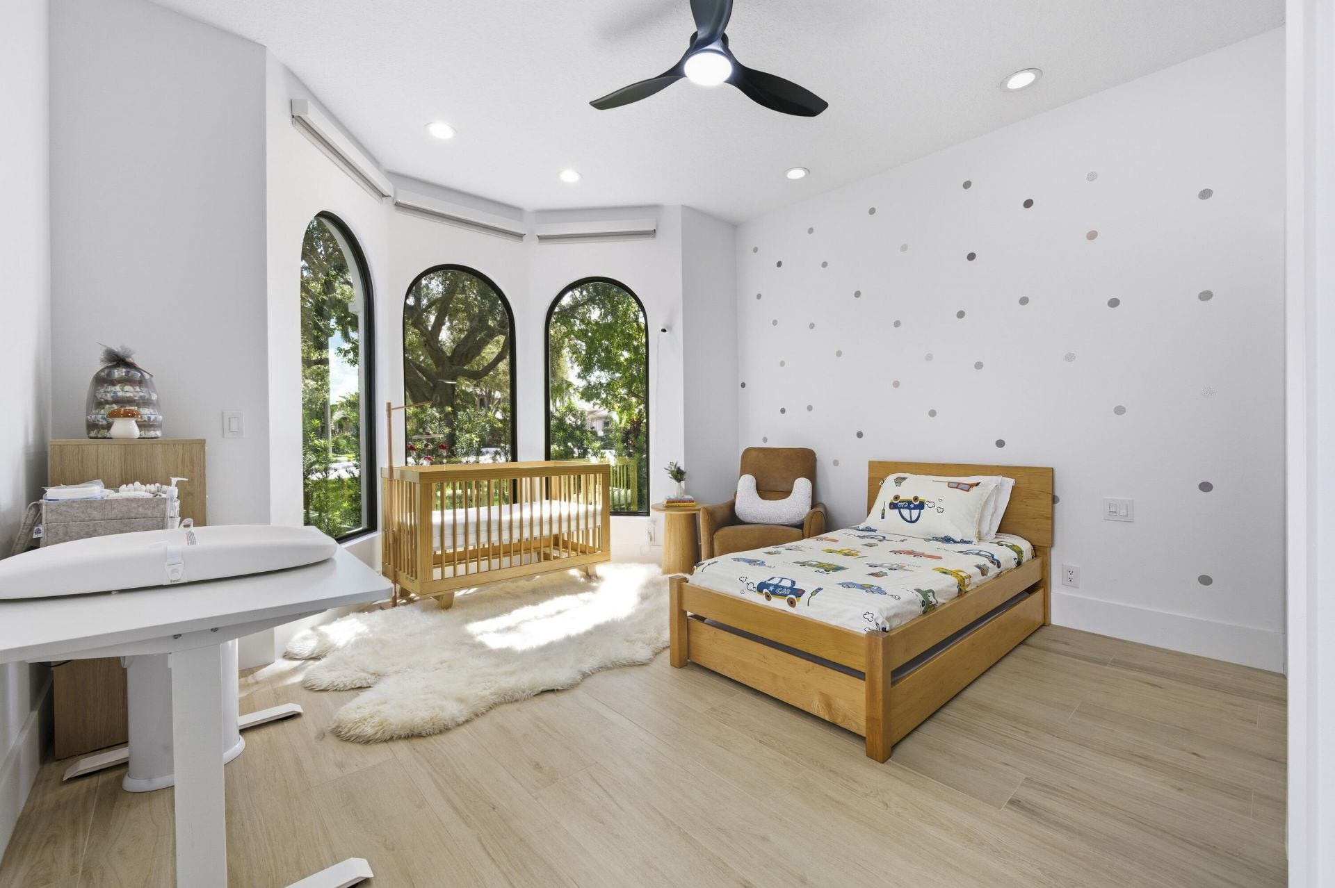 2557 Seminole Circle, West Palm Beach, FL 33409 Photo