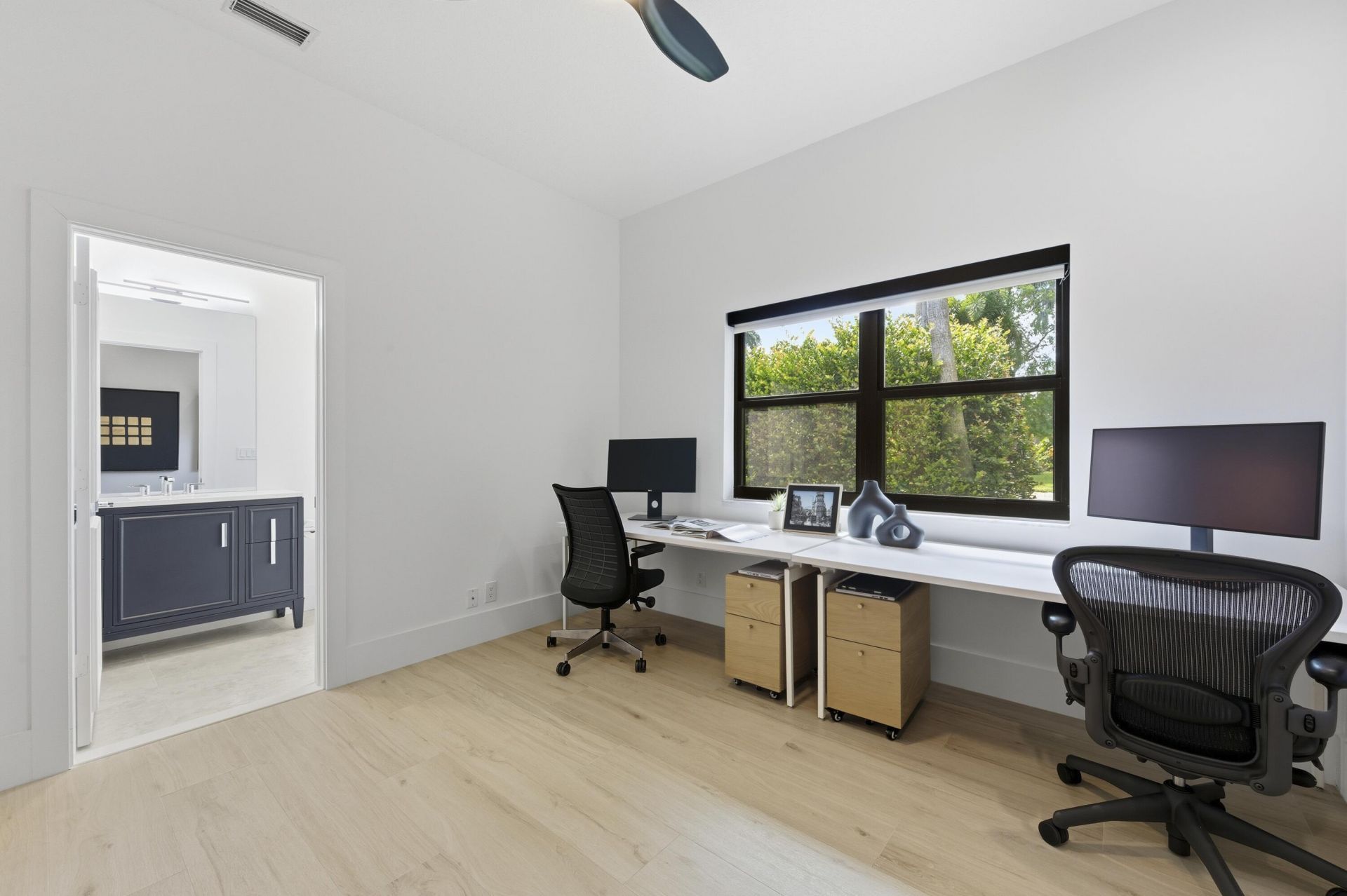 2557 Seminole Circle, West Palm Beach, FL 33409 Photo