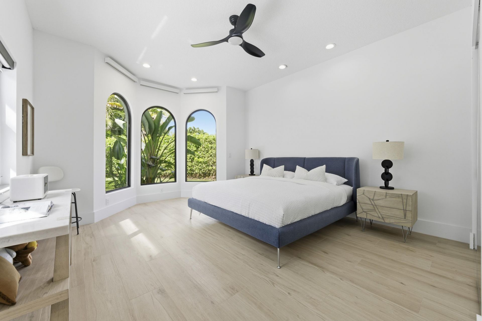 2557 Seminole Circle, West Palm Beach, FL 33409 Photo