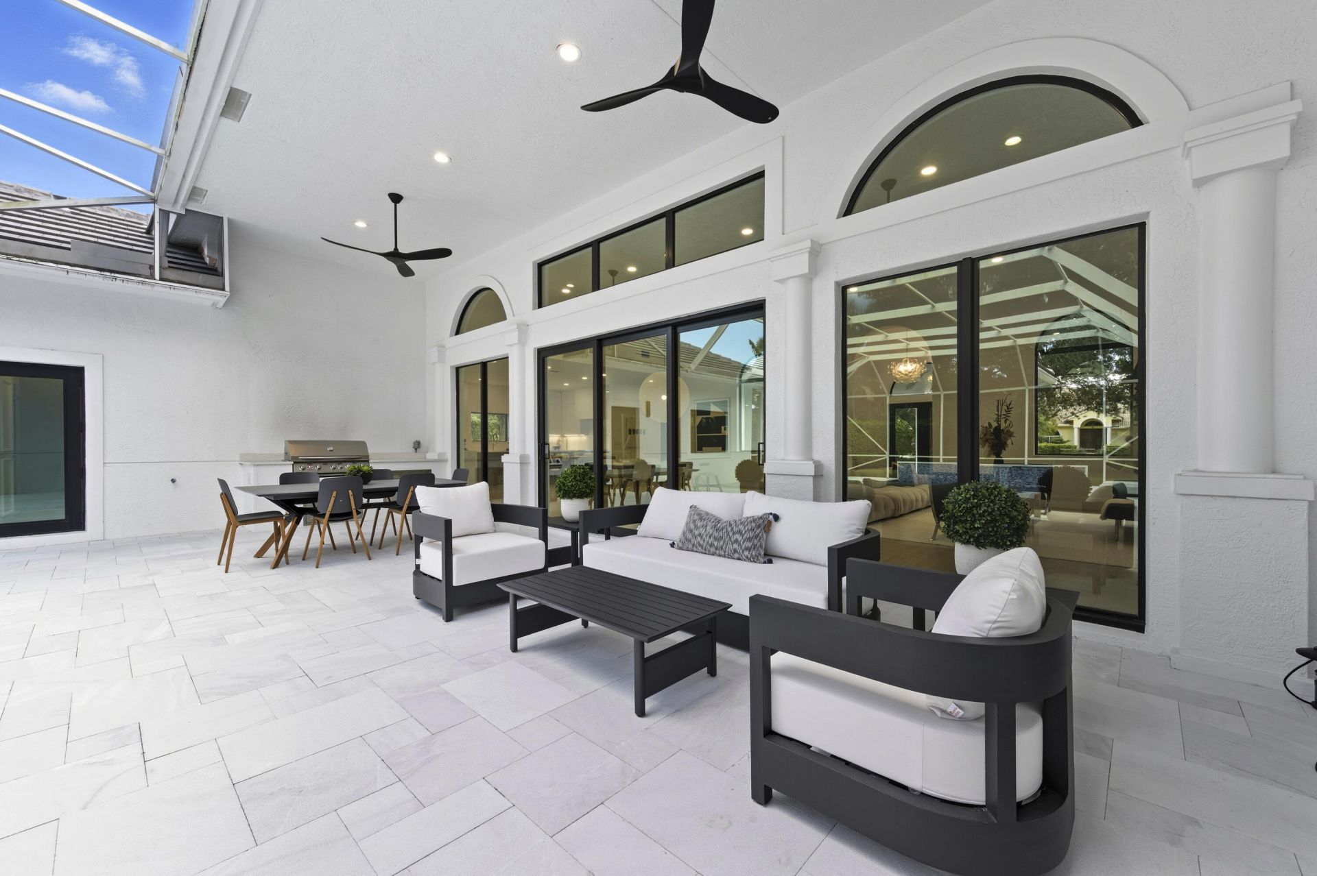 2557 Seminole Circle, West Palm Beach, FL 33409 Photo