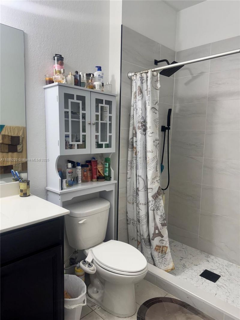4039 NW 11th St, Lauderhill, FL 33313 Photo