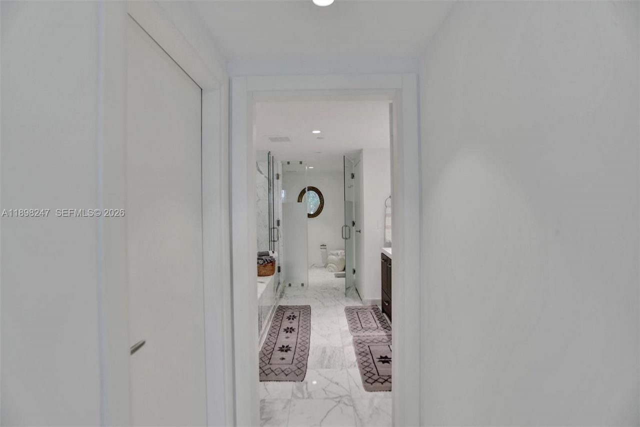 2627 S Bayshore Dr, Unit 506, Coconut Grove, FL 33133 Photo