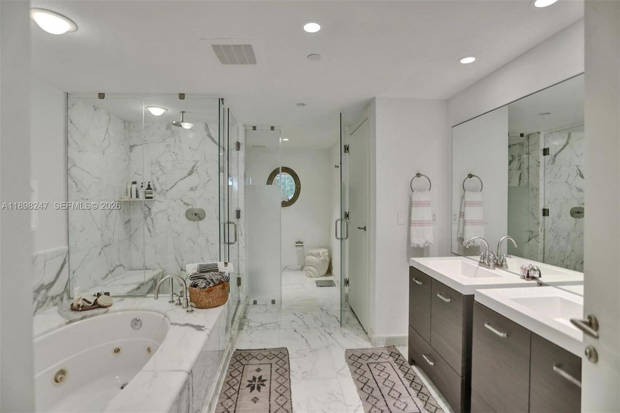 2627 S Bayshore Dr, Unit 506, Coconut Grove, FL 33133 Photo