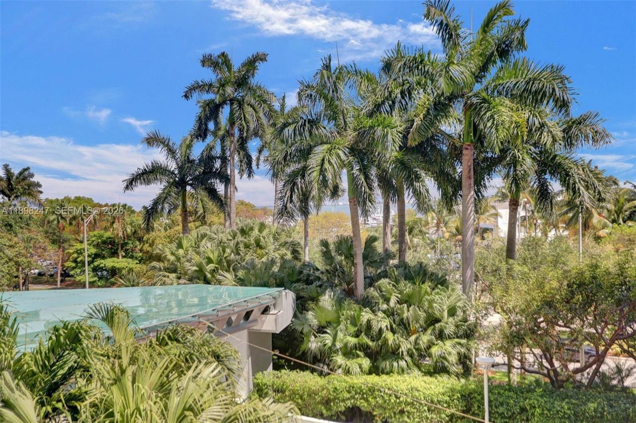 2627 S Bayshore Dr, Unit 506, Coconut Grove, FL 33133 Photo