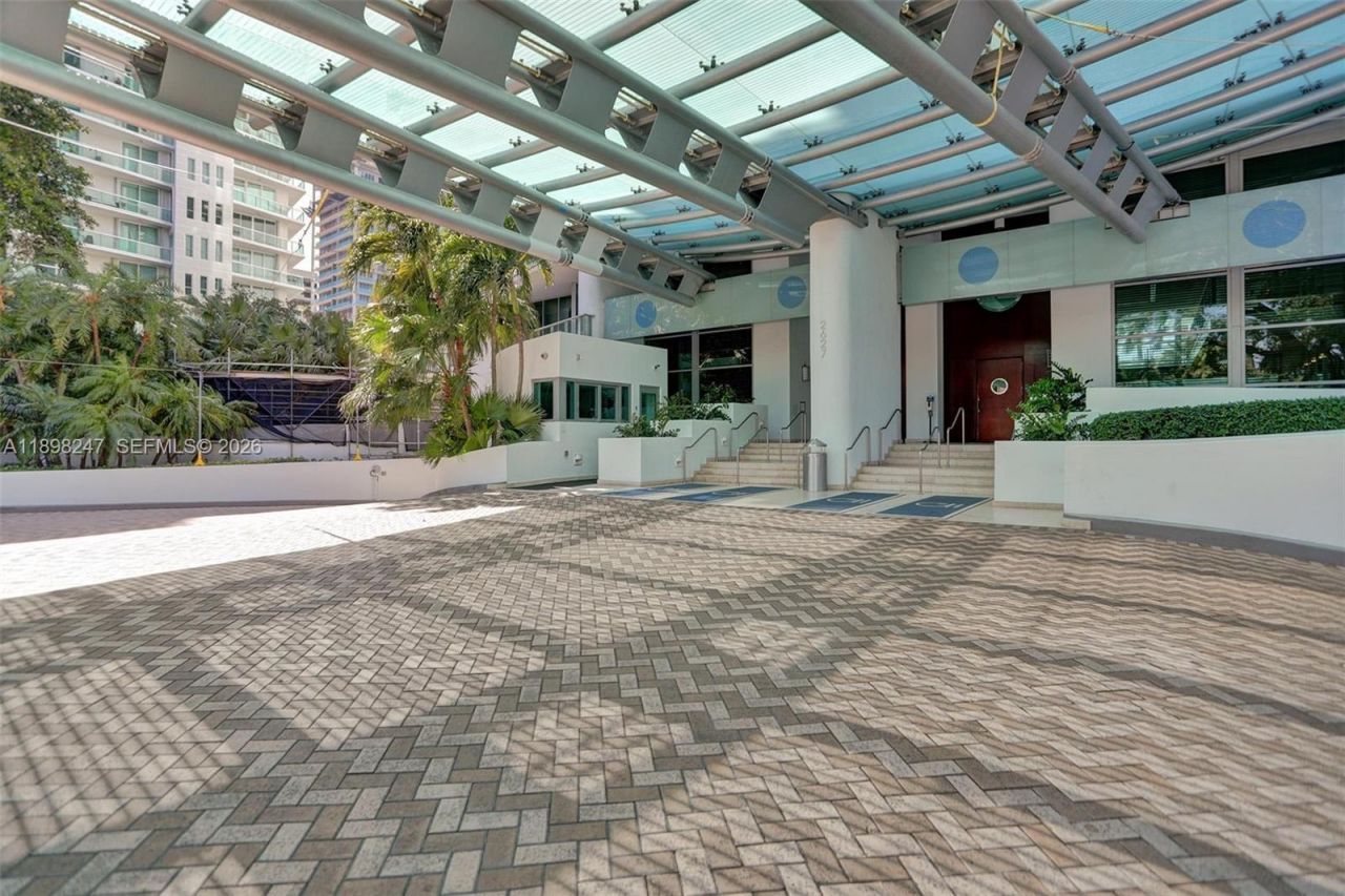 2627 S Bayshore Dr, Unit 506, Coconut Grove, FL 33133 Photo