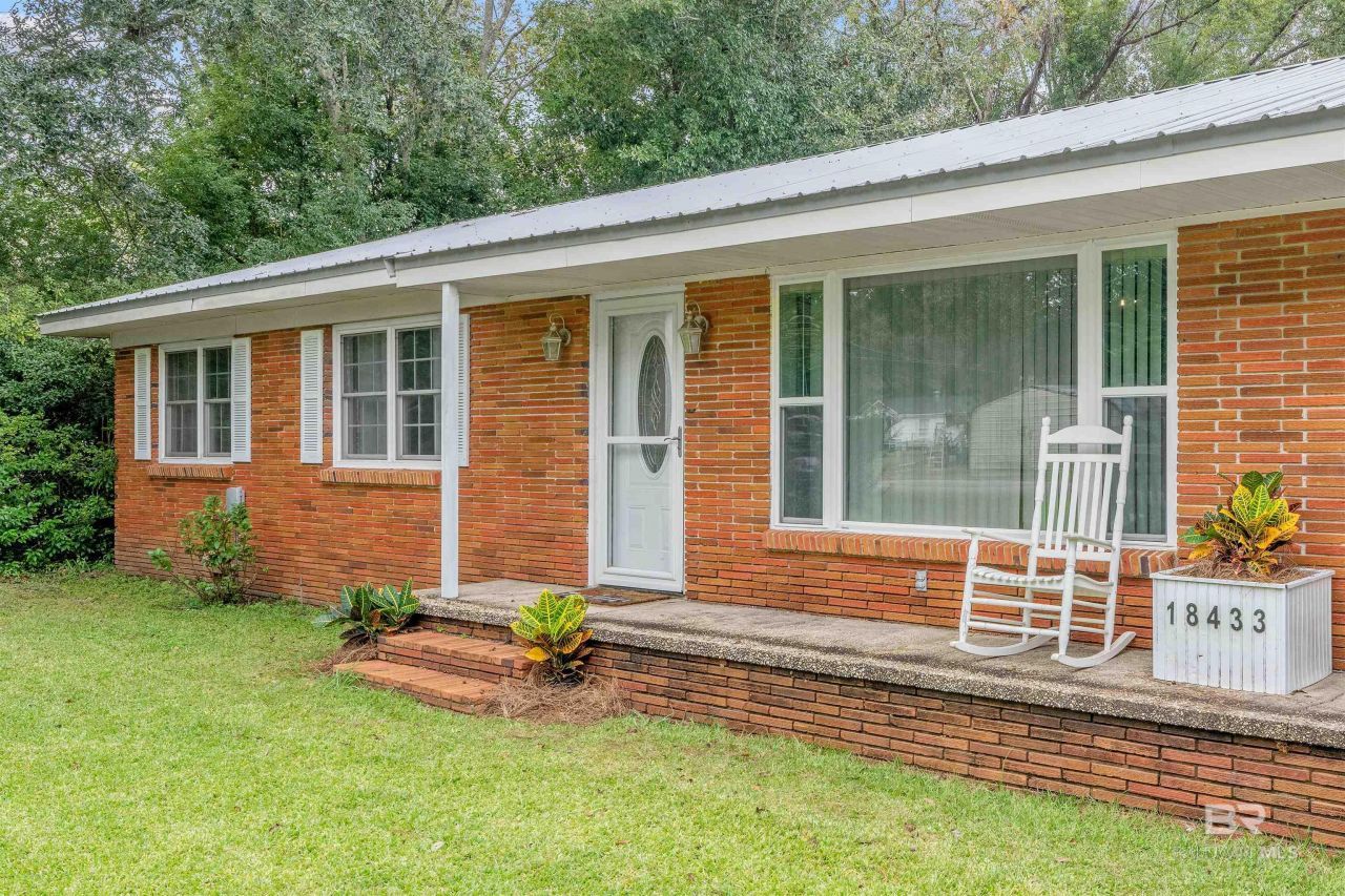 18433 E Illinois Street, Robertsdale, AL 36567 Main Photo