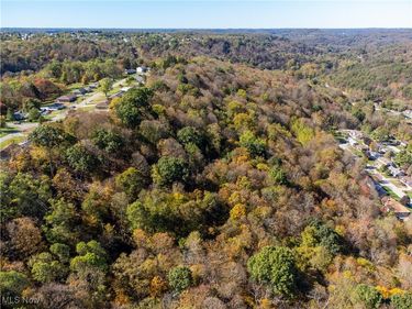 Woodview Drive, Weirton, WV 26062