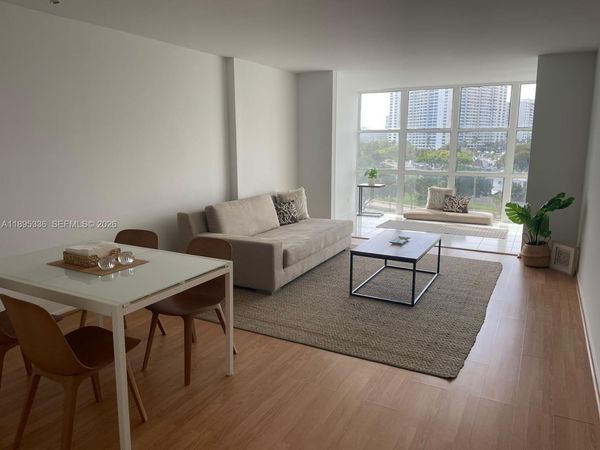 800 Parkview Dr, Unit 605, Hallandale Beach, FL 33009