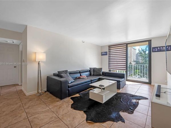 290 174th St, Unit 511, Sunny Isles Beach, FL 33160