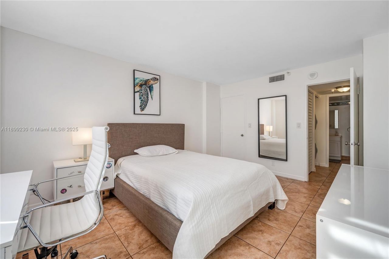 290 174th St, Unit 511, Sunny Isles Beach, FL 33160 Photo