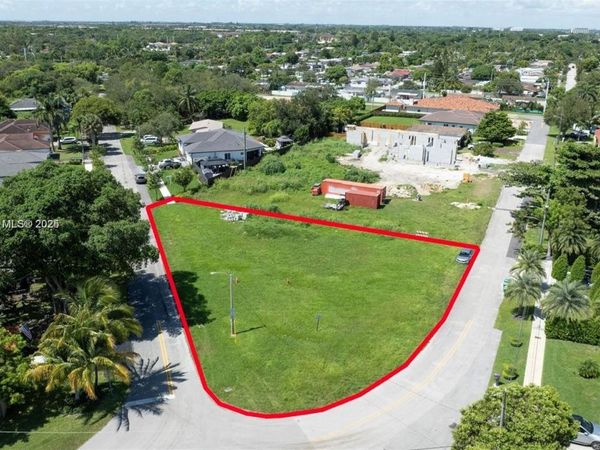 9800 SW 213th St, Cutler Bay, FL 33189