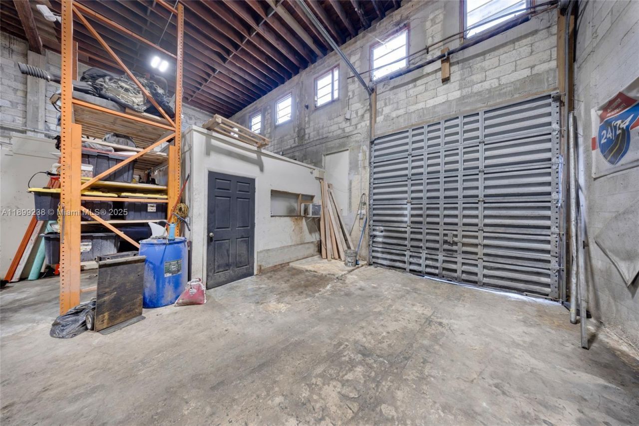 2600 Ali Baba Ave, Opa Locka, FL 33054 Photo