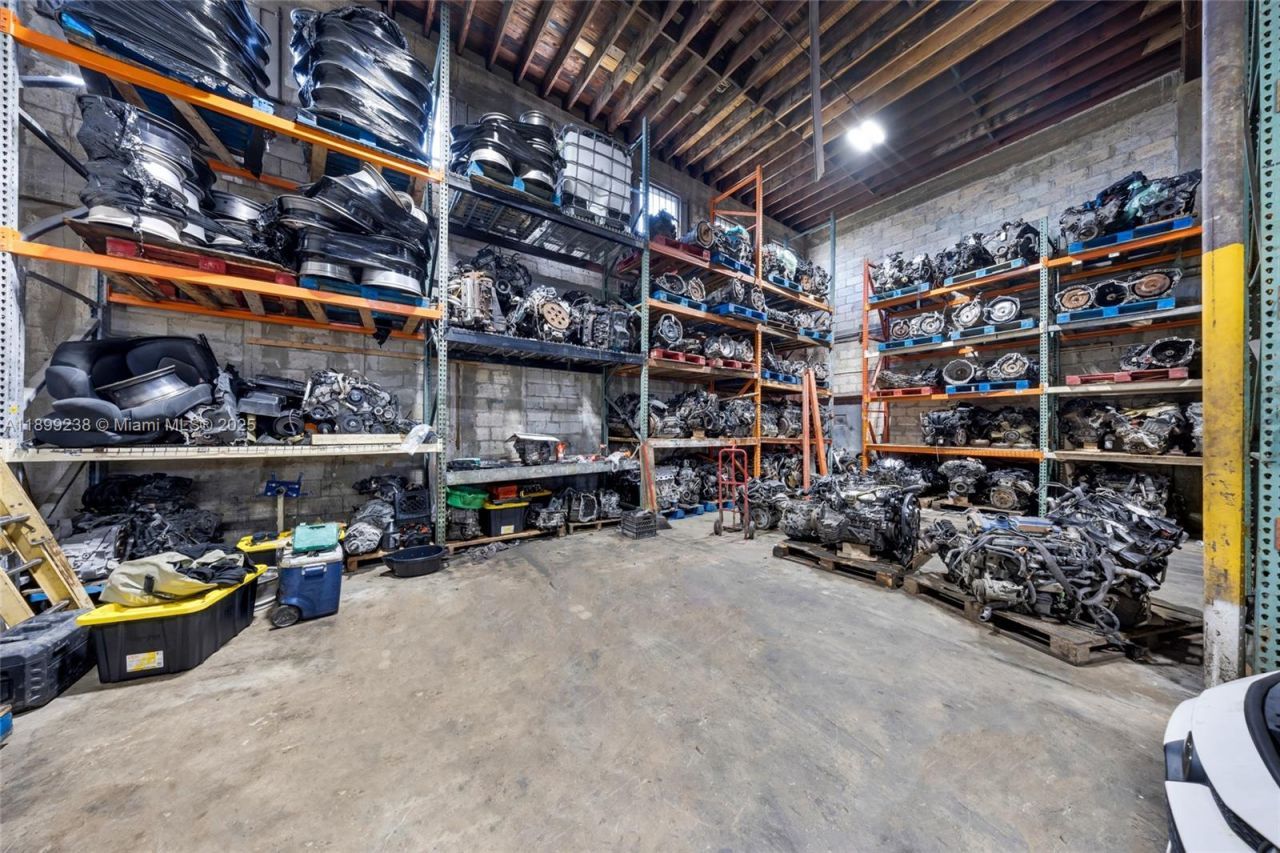 2600 Ali Baba Ave, Opa Locka, FL 33054 Photo