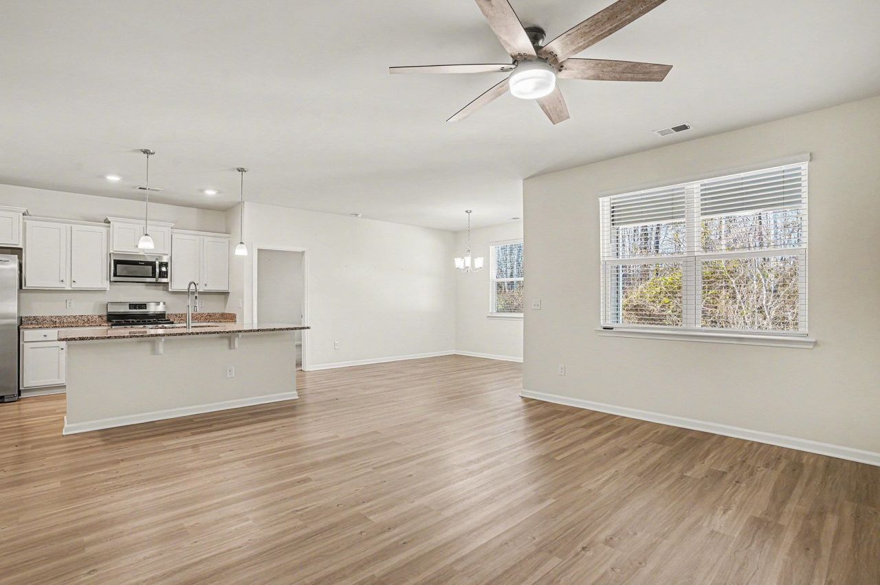 188 Legends Village Loop Photo 7