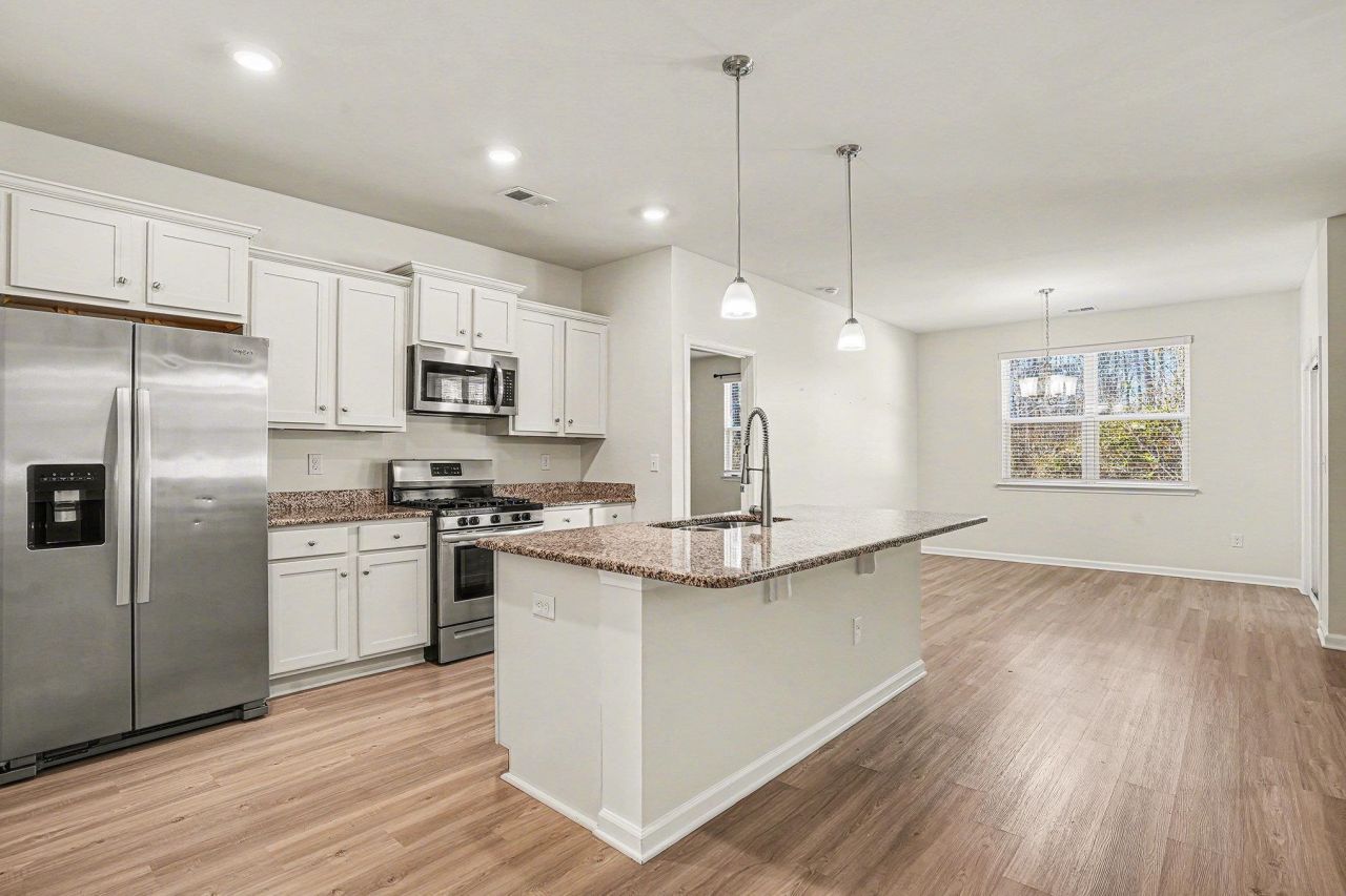 188 Legends Village Loop Photo 8