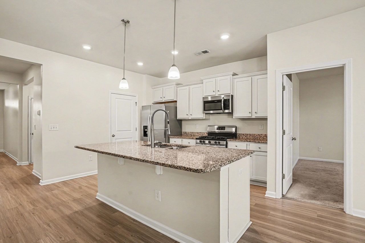 188 Legends Village Loop Photo 9