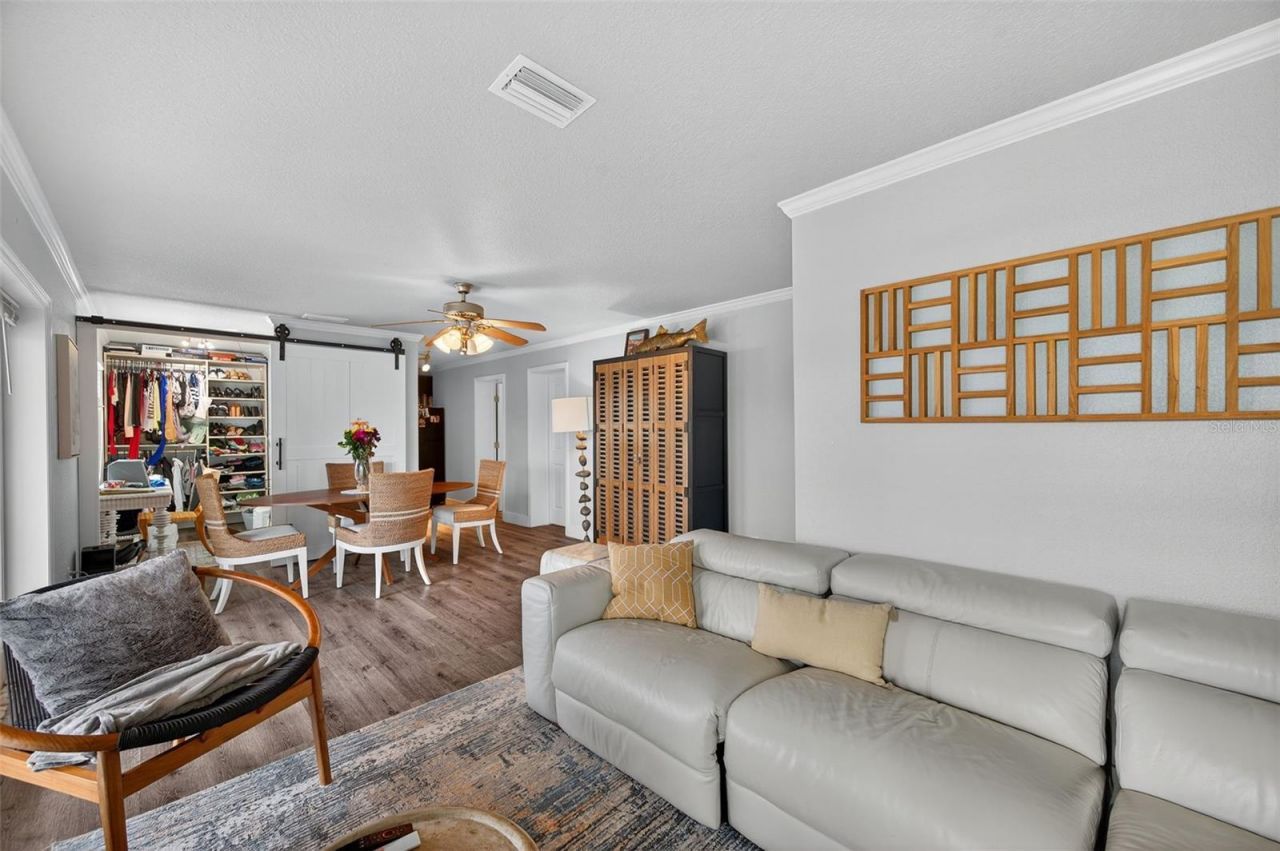 4924 Beach Drive Se, Unit F, Saint Petersburg, FL 33705 Photo