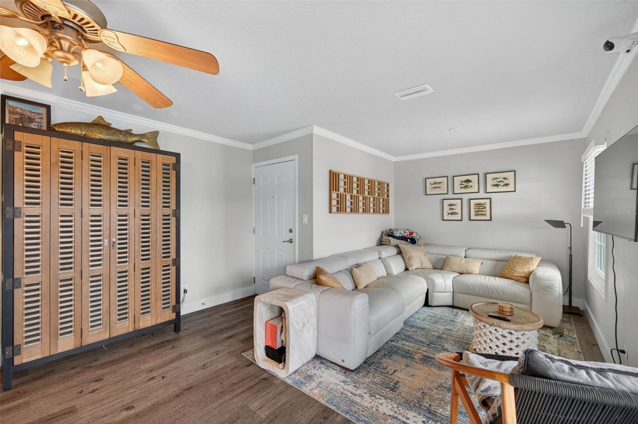 4924 Beach Drive Se, Unit F, Saint Petersburg, FL 33705 Photo