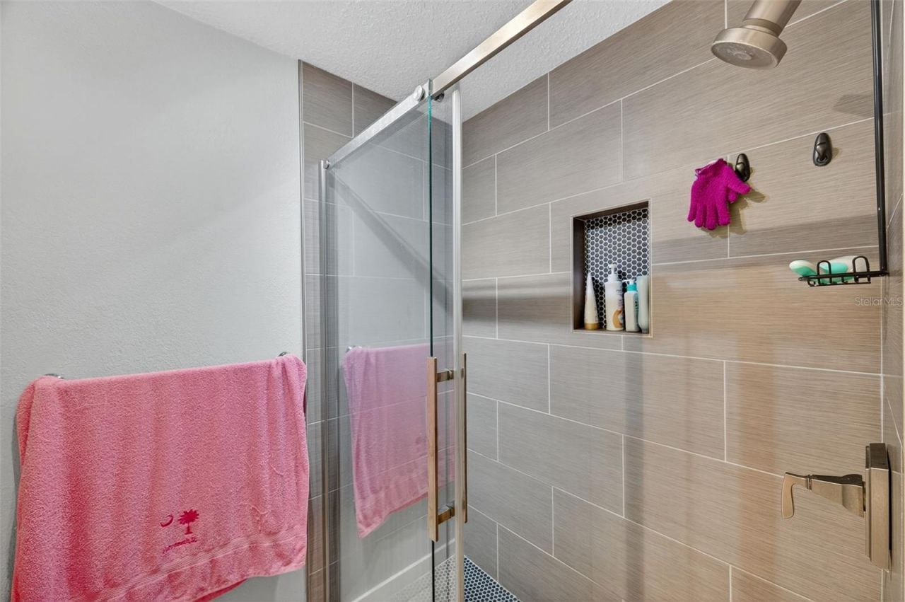 4924 Beach Drive Se, Unit F, Saint Petersburg, FL 33705 Photo