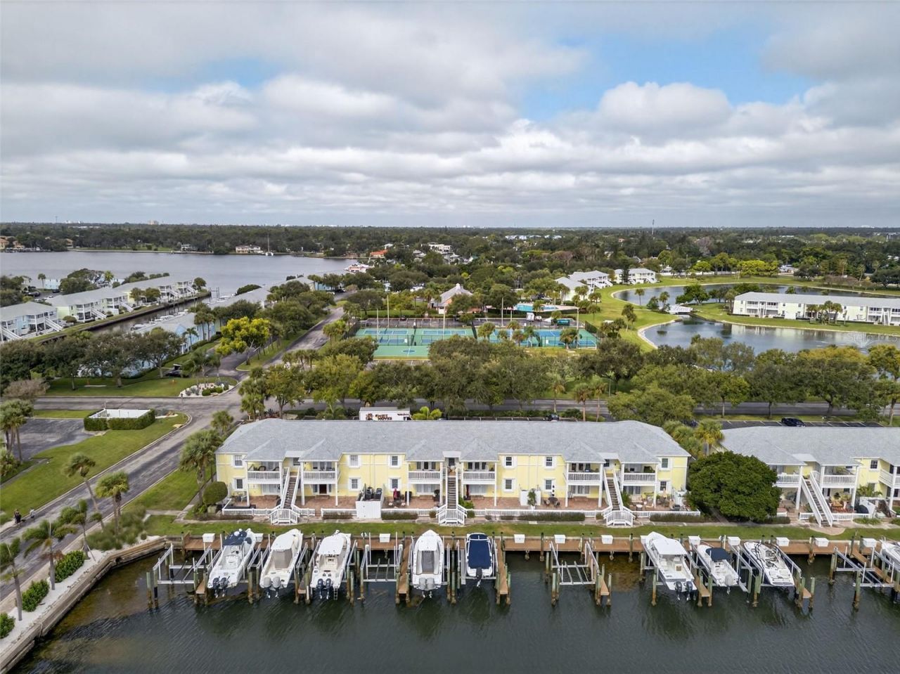 4924 Beach Drive Se, Unit F, Saint Petersburg, FL 33705 Photo