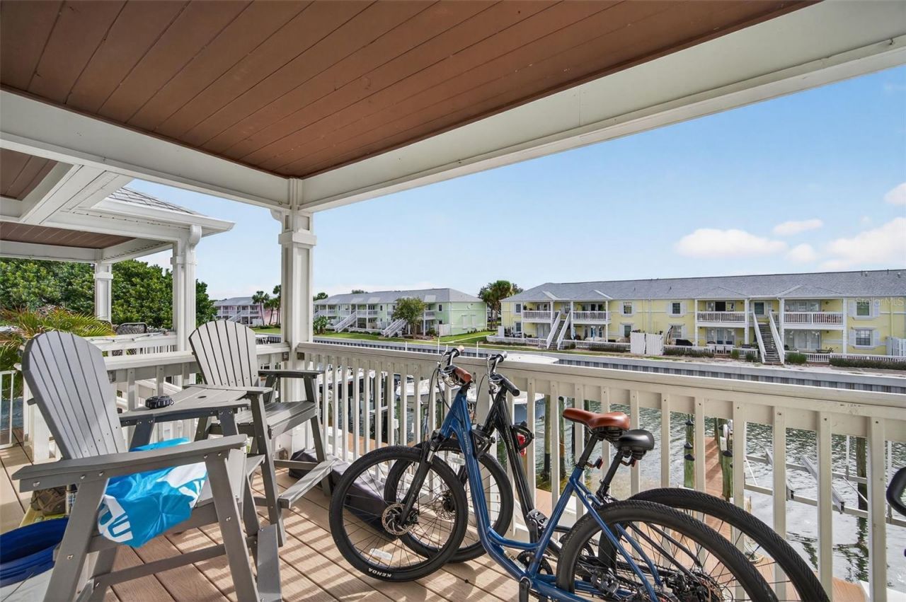 4924 Beach Drive Se, Unit F, Saint Petersburg, FL 33705 Photo