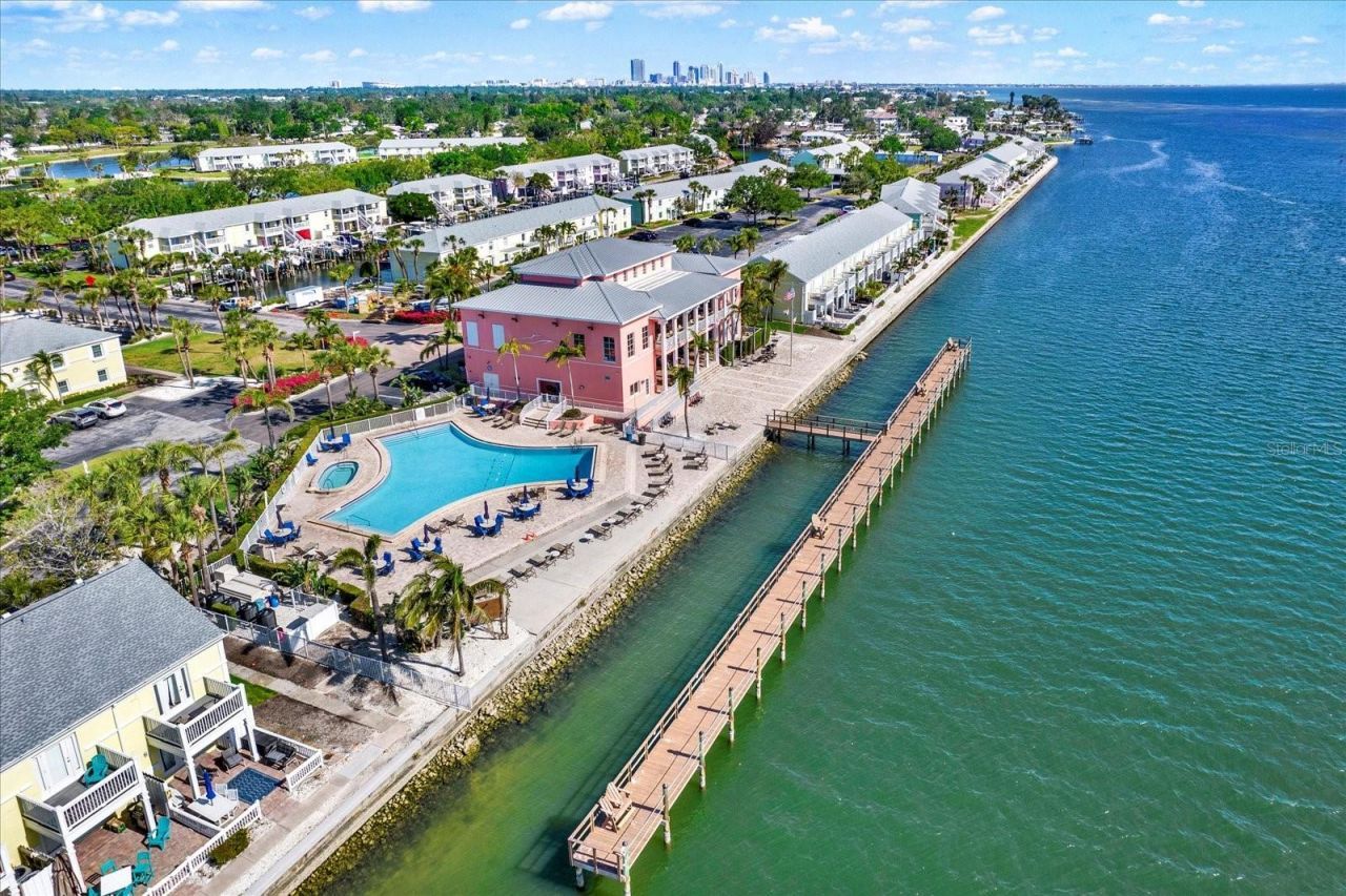 4924 Beach Drive Se, Unit F, Saint Petersburg, FL 33705 Photo