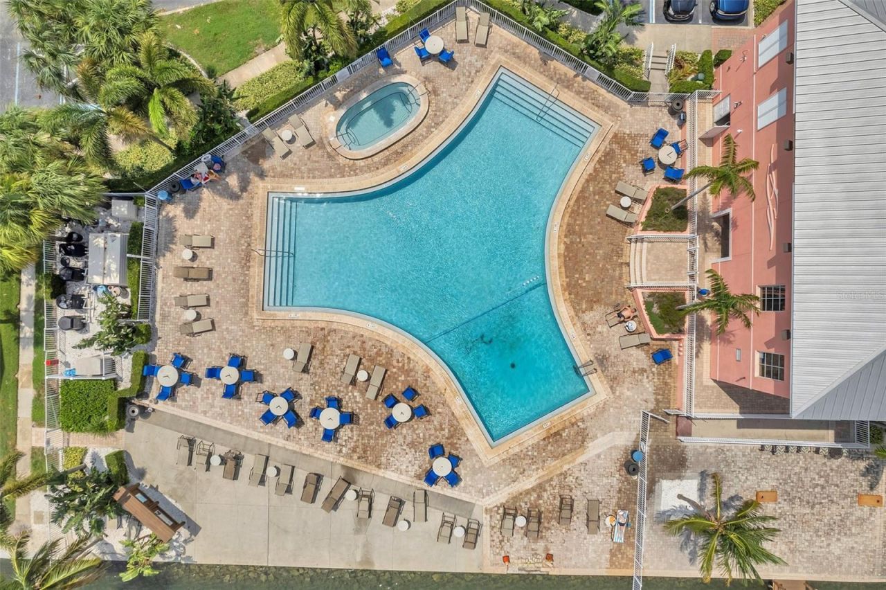 4924 Beach Drive Se, Unit F, Saint Petersburg, FL 33705 Photo