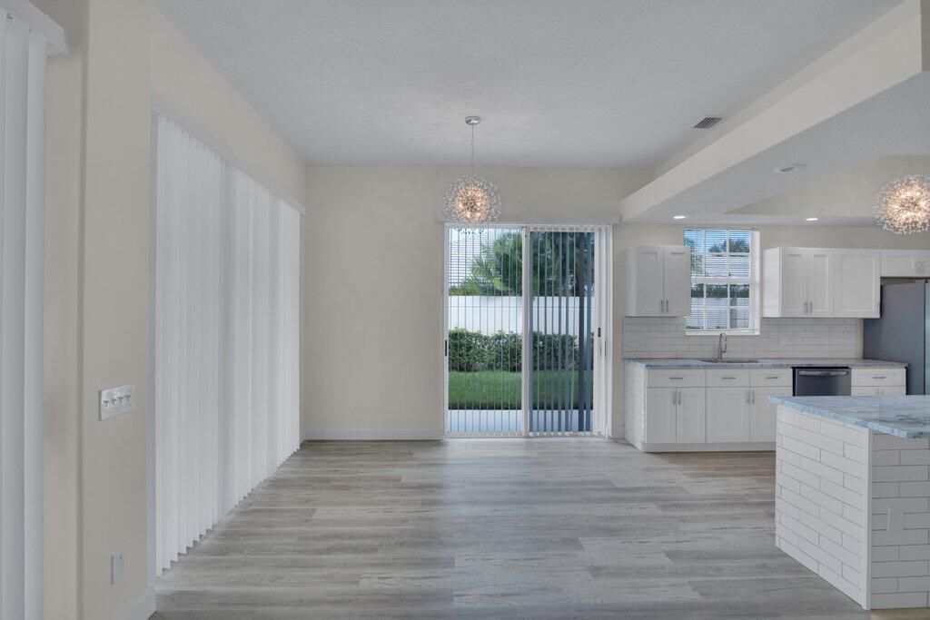 324 NW Bentley Circle, Port Saint Lucie, FL 34986 Photo