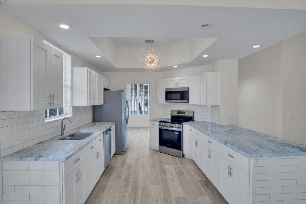 324 NW Bentley Circle, Port Saint Lucie, FL 34986 Photo