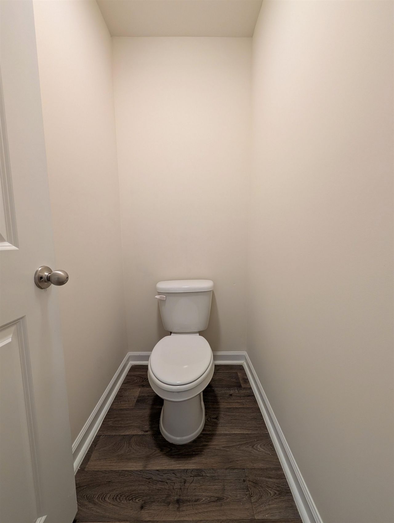 869 Twickenham Loop Photo 22