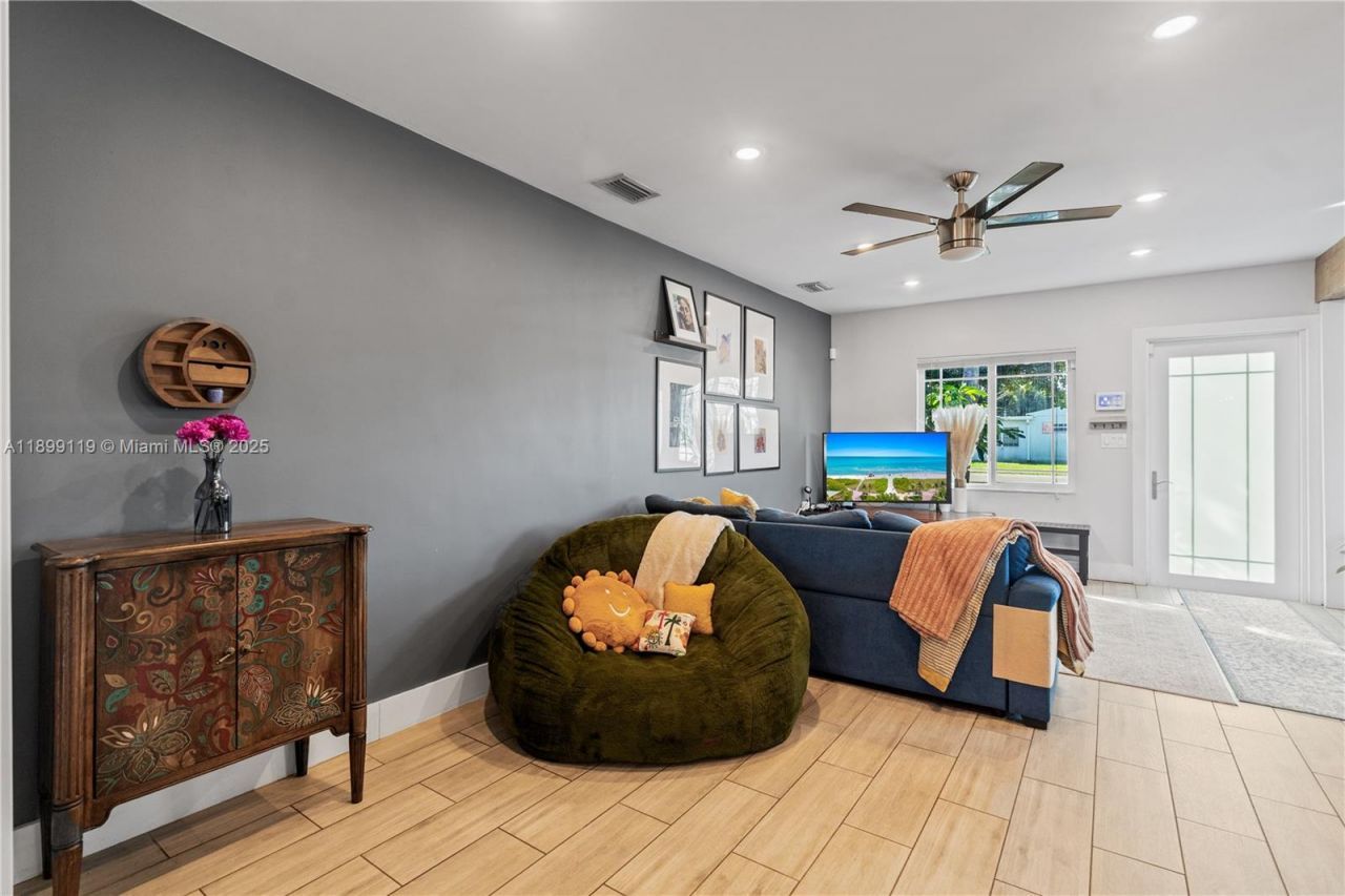 2447 Wilson St, Hollywood, FL 33020 Photo