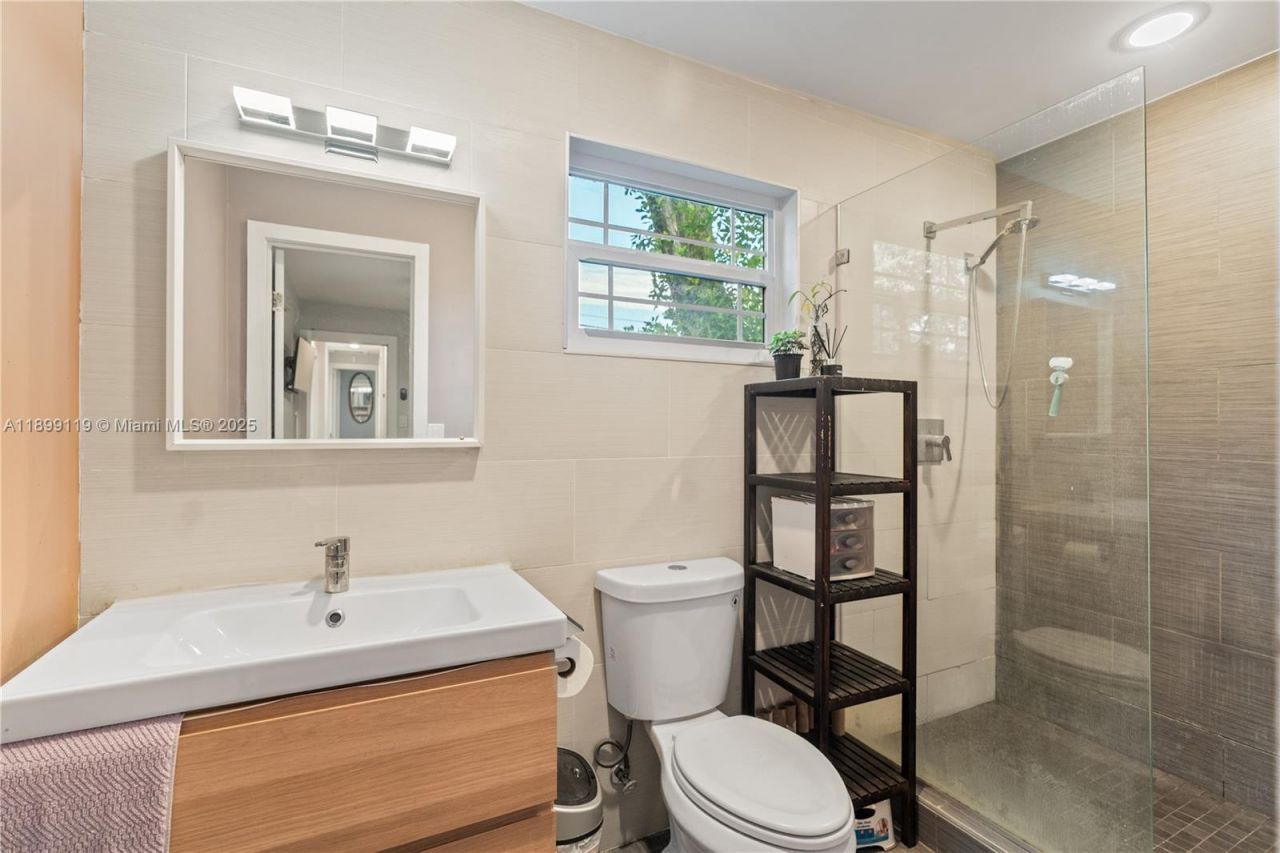 2447 Wilson St, Hollywood, FL 33020 Photo