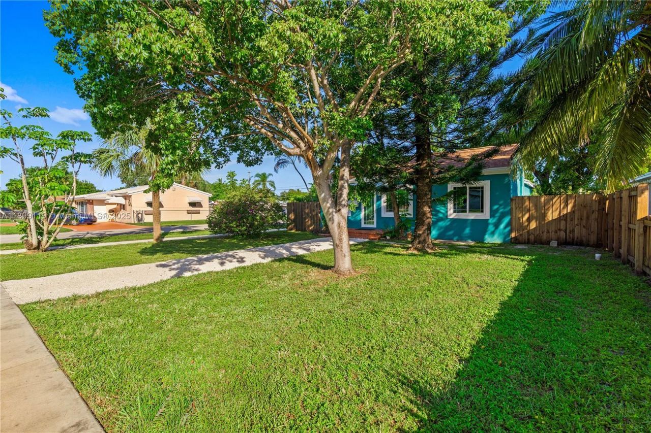 2447 Wilson St, Hollywood, FL 33020 Photo