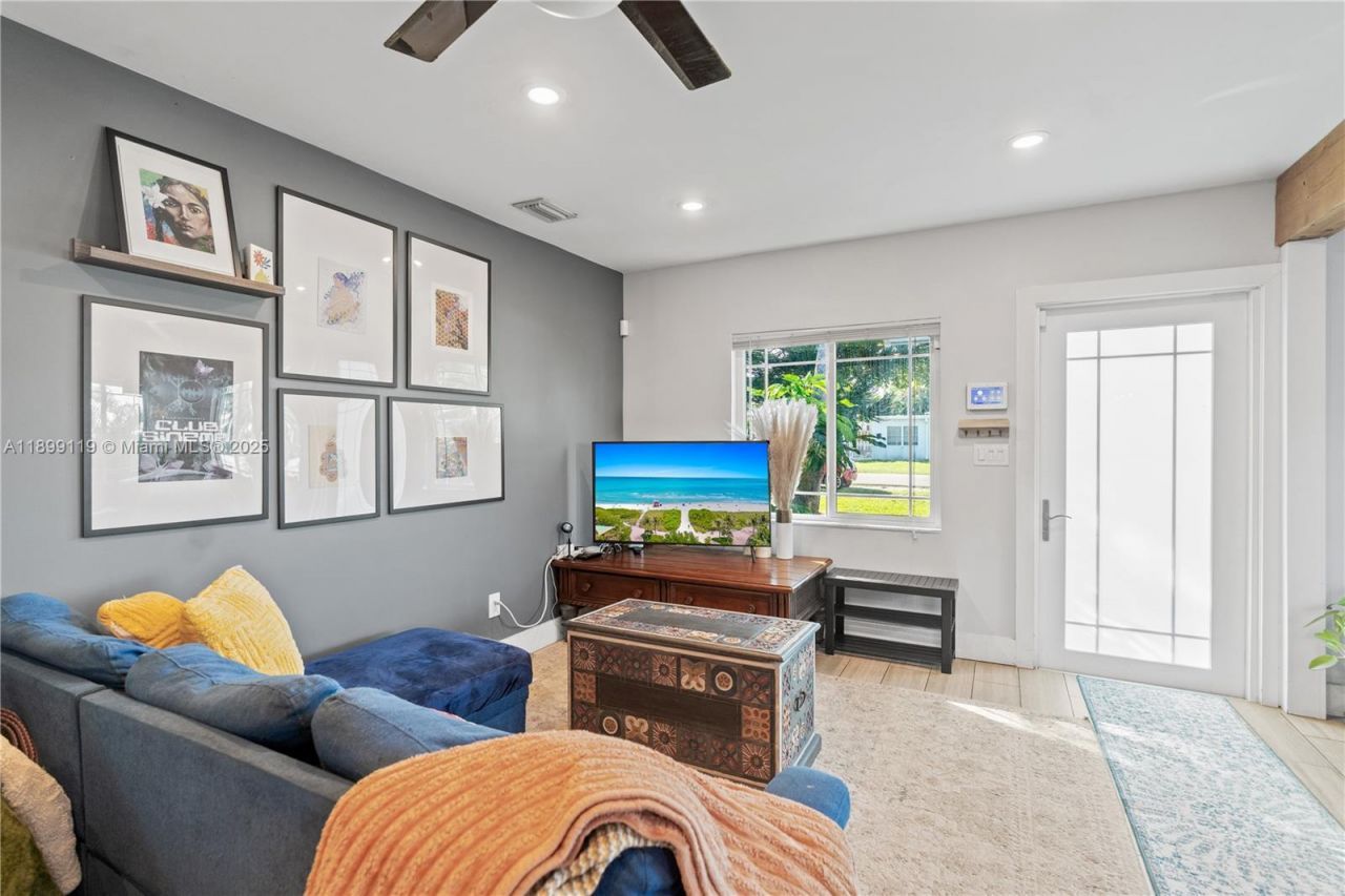 2447 Wilson St, Hollywood, FL 33020 Photo