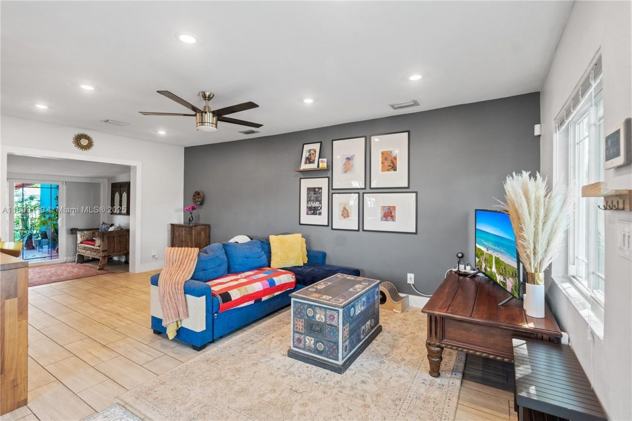 2447 Wilson St, Hollywood, FL 33020 Photo