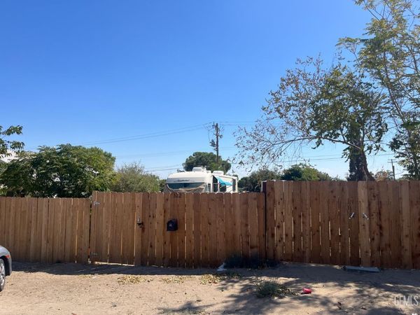 322 Olive Avenue, Taft, CA 93268