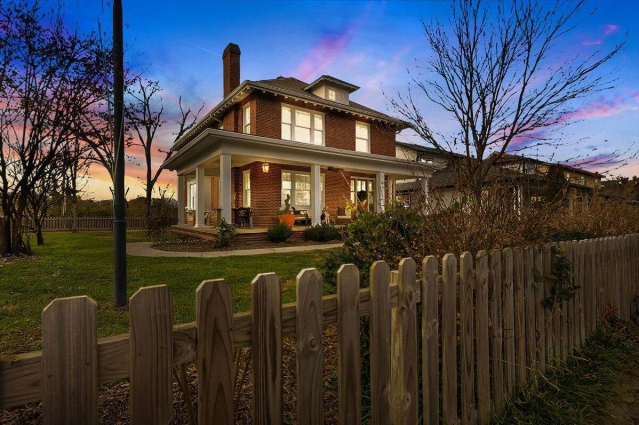 709 S Greenwood Avenue, Chattanooga, TN 37404 Main Photo