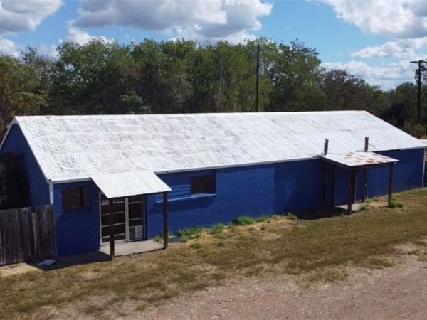 11760 Nursery Drive, Victoria, TX 77904